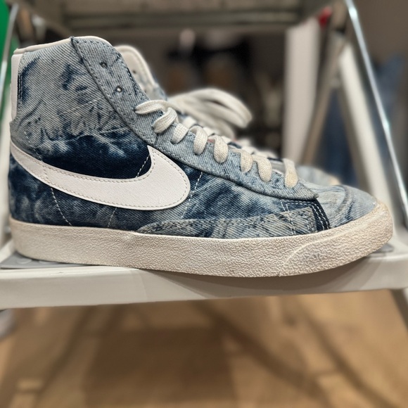 Nike Blazer 77 Denim Blue and White High-Tops - Picture 3 of 8